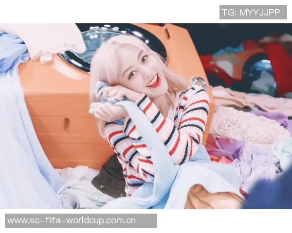 韩国女爱豆与足球明星的跨界合作引发热议,粉丝们的狂热追捧与期待